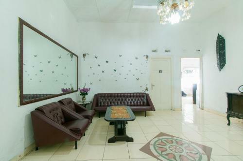 Spot On 1707 Hotel Mustika Widyasari