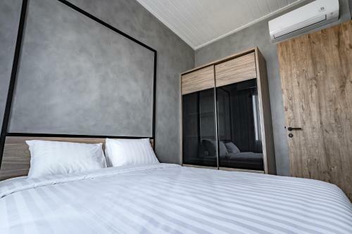 Hotel Loa Living Solo Baru