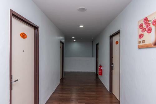 Oyo 966 Segamat Red Orange Hotel Sdn Bhd