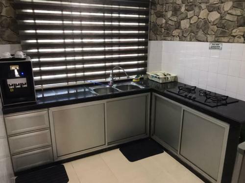 Oyo Home 90358 Homestay Bandar Putra 1