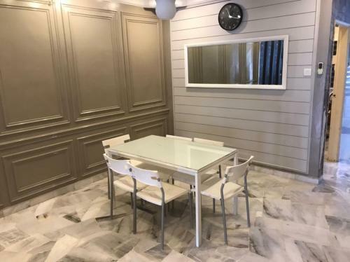 Oyo Home 90358 Homestay Bandar Putra 1