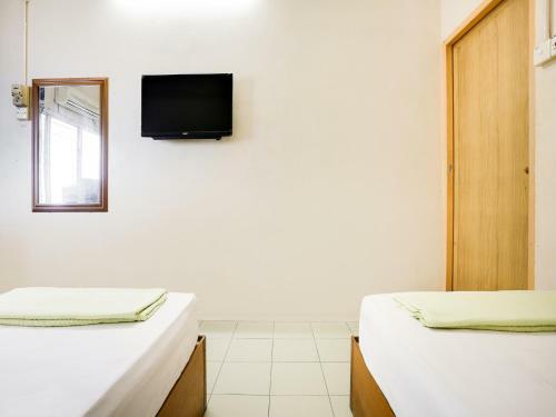 Spot On 89626 Hotel Dinar