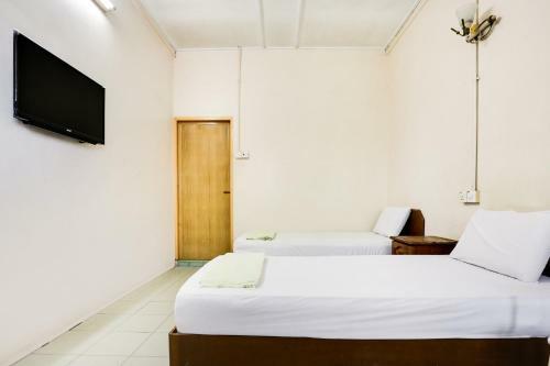 Spot On 89626 Hotel Dinar