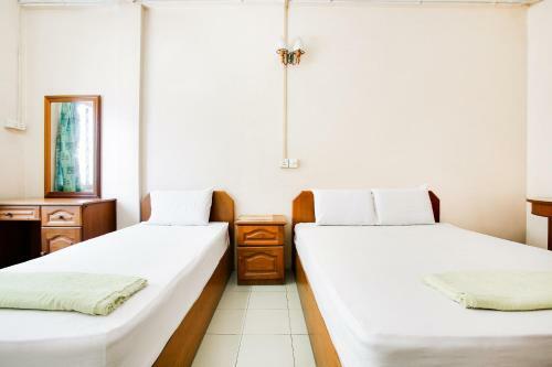 Spot On 89626 Hotel Dinar