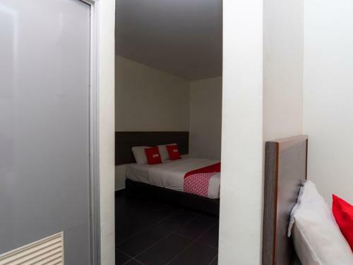 Oyo 44095 Bluewater Hotel (2)