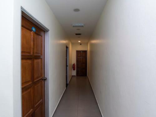 Oyo 44095 Bluewater Hotel (2)