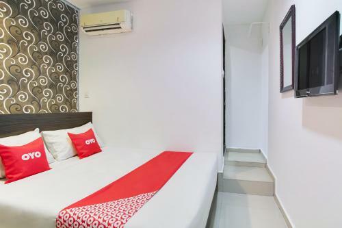 Oyo 89407 Ezi Hotel