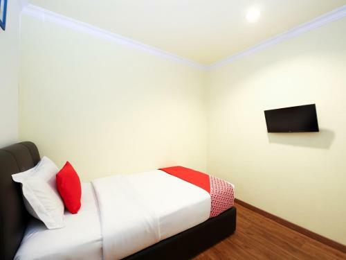 Oyo 496 Hotel De Eco Inn