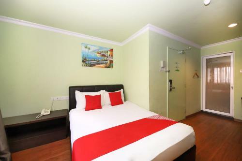 Oyo 496 Hotel De Eco Inn