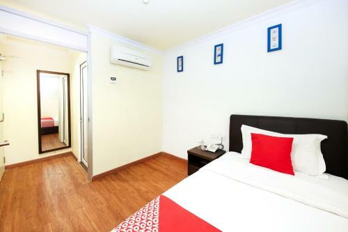 Oyo 496 Hotel De Eco Inn