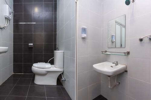 Oyo 756 Muar City Hotel