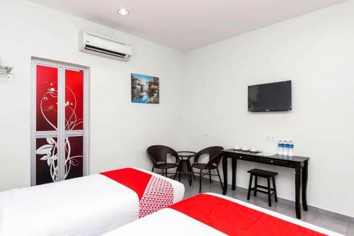 Oyo 756 Muar City Hotel