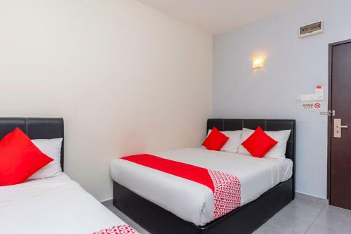 Oyo 756 Muar City Hotel