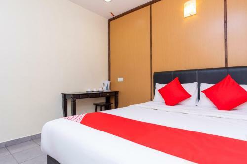 Oyo 756 Muar City Hotel