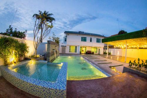 Hostal Secret Garden Warni Villa (muar)