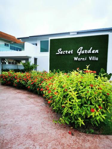 Hostal Secret Garden Warni Villa (muar)
