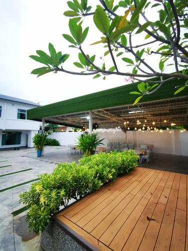 Hostal Secret Garden Warni Villa (muar)
