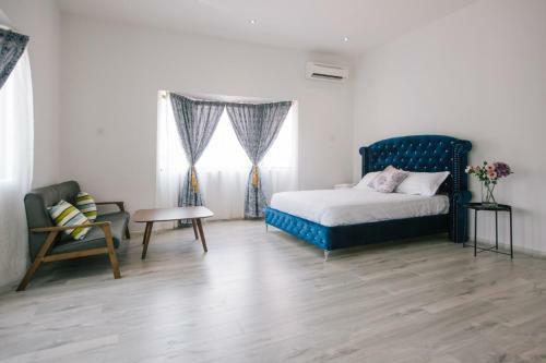 Melody Whole Or Suite Room