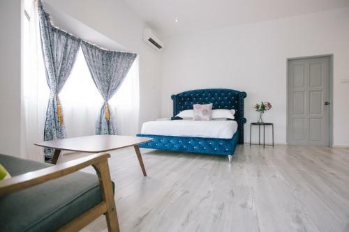 Melody Whole Or Suite Room