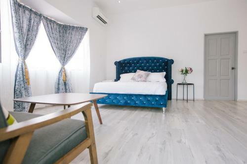 Melody Whole Or Suite Room