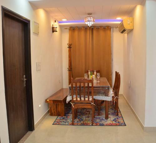 Luxurious 7 Bed Room Villa - Private Rooms