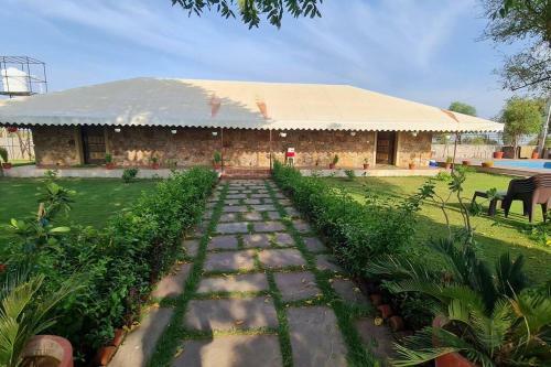 The Rustic Villa ,luxurious 2bhk Villa/farmstay With Pool In Jaipur