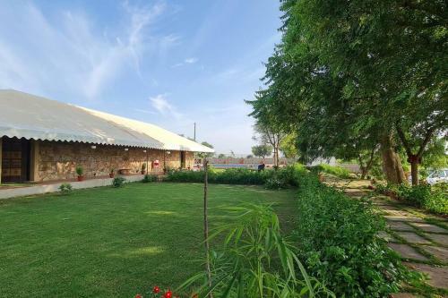 The Rustic Villa ,luxurious 2bhk Villa/farmstay With Pool In Jaipur
