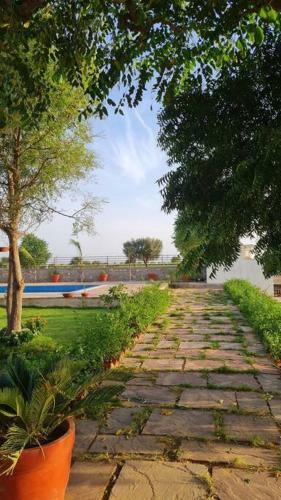 The Rustic Villa ,luxurious 2bhk Villa/farmstay With Pool In Jaipur