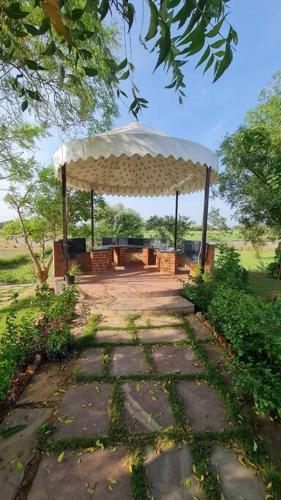 The Rustic Villa ,luxurious 2bhk Villa/farmstay With Pool In Jaipur