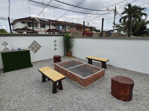 Bersatu Queenco Homestay Muar