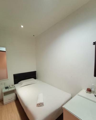 Hotel Zamburger Rose Mutiara Mas