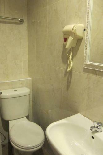 Hotel Zamburger Rose Mutiara Mas