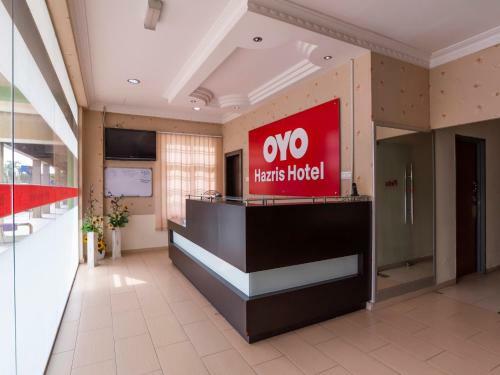 Oyo 89536 Hazris Hotel