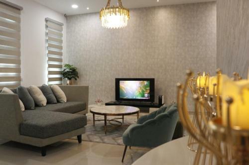 L.o.v.e Suite