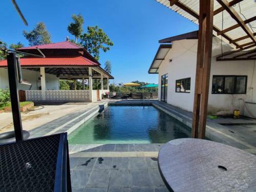 Neblina House