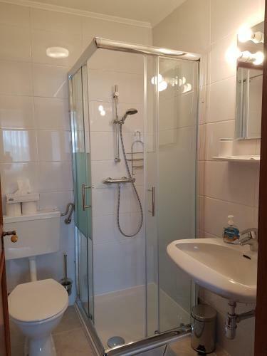 Hostal Hotel Garni G�stehaus Hutter