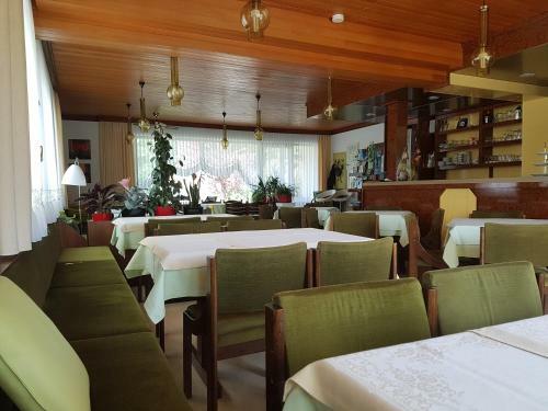 Hostal Hotel Garni G�stehaus Hutter