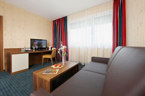 Mt Hotel