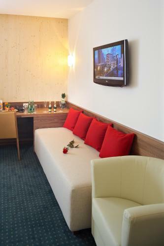 Mt Hotel