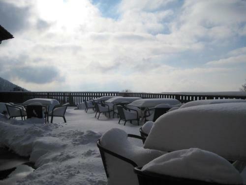 Hostal Gasthof Pension Hochlitten
