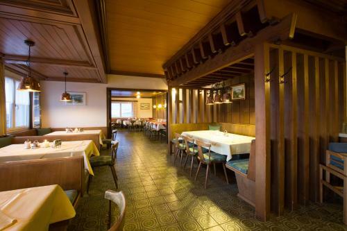 Hostal Gasthof Pension Hochlitten