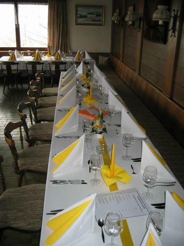 Hostal Gasthof Pension Hochlitten