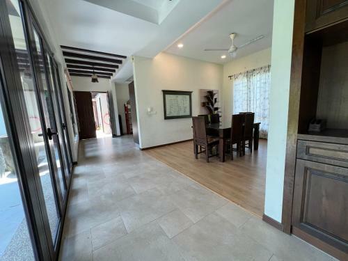 Home Garden Bungalow @ P10