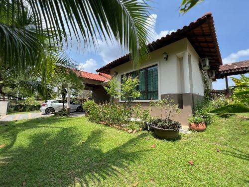 Home Garden Bungalow @ P10