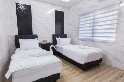 Posada Lee Luxury Home
