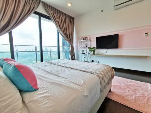Almas Suites Puteri Harbour Hello Kitty