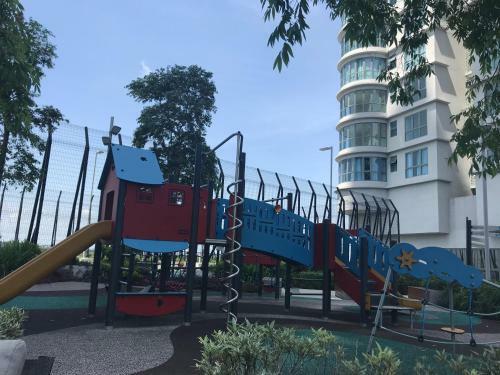 Apartamento 1-4pax Mickey Mouse 1bedrm At Puteri Harbour, Teega Suite