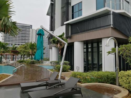 Apartamento Almas Suites Puteri Harbour