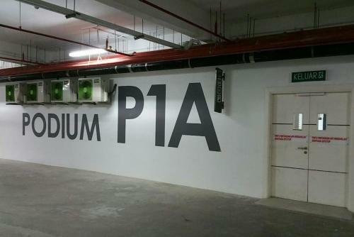 Apartamentos Hostahome Suites @1medini Residence Near Theme Park