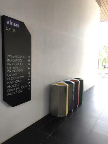 Apartamento Almas Suites Puteri Harbour